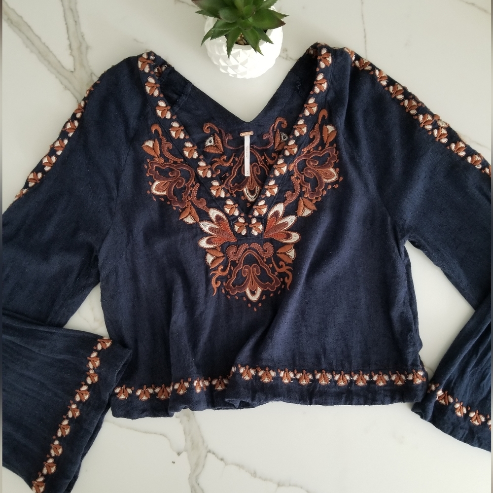 Freepeople Crop Bell Long Sleeve Top. - Picture 6 of 16